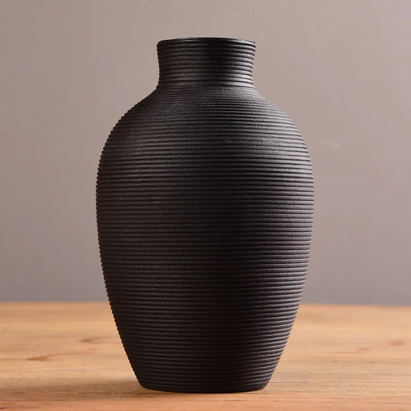 Minimalistische Keramikvase
