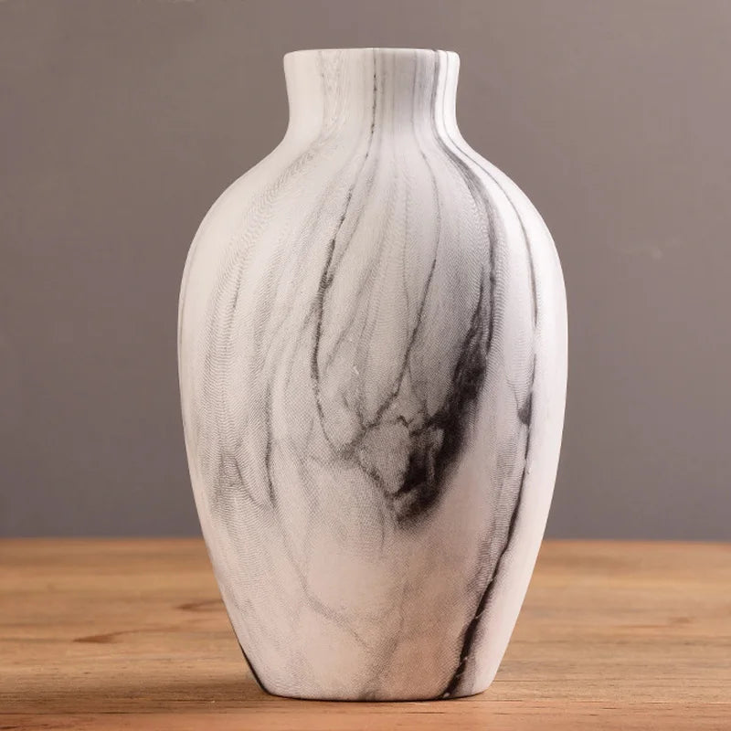 Minimalistische Keramikvase