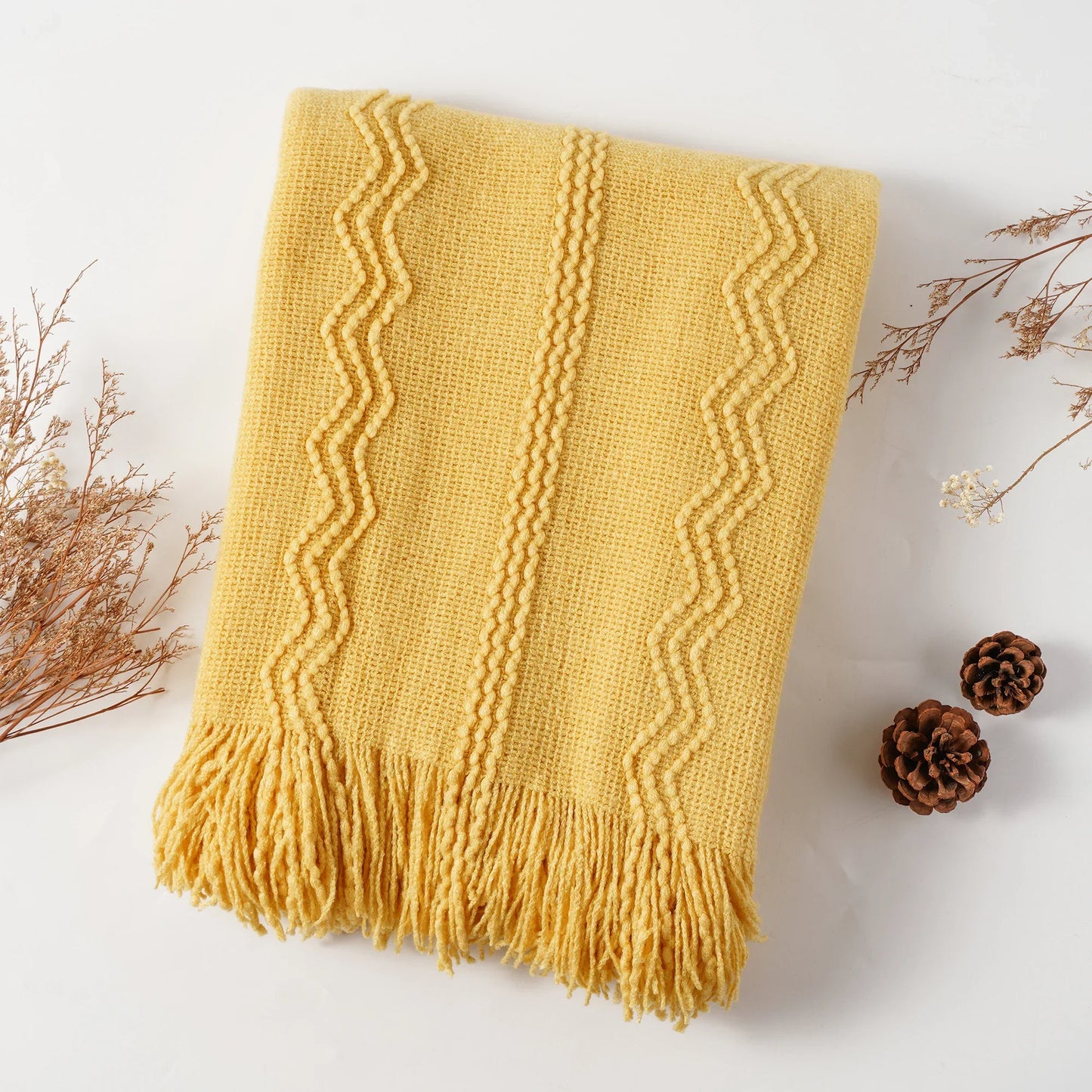 Boho Strickdecke – Weiche leichte Acryl-Decke mit Fransen