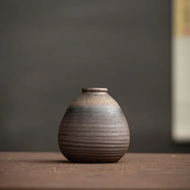 Kreative Handgefertigte Antik Aussehende Keramikvase Moderne Minimalistische Boho Wohnkultur Keramische Dekorative Töpferei