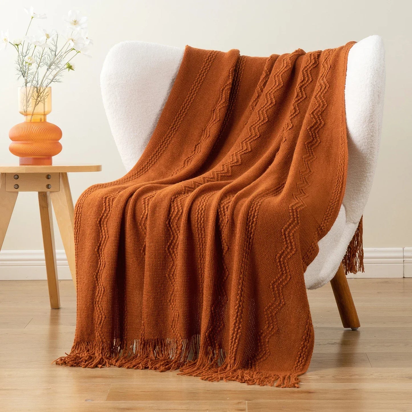 Boho Strickdecke – Weiche leichte Acryl-Decke mit Fransen